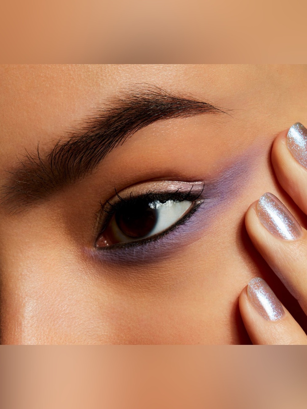 MAC Cosmetics Veluxe Pearl Eyeshadow Single - Beautiful Iris - Picture 11 of 16